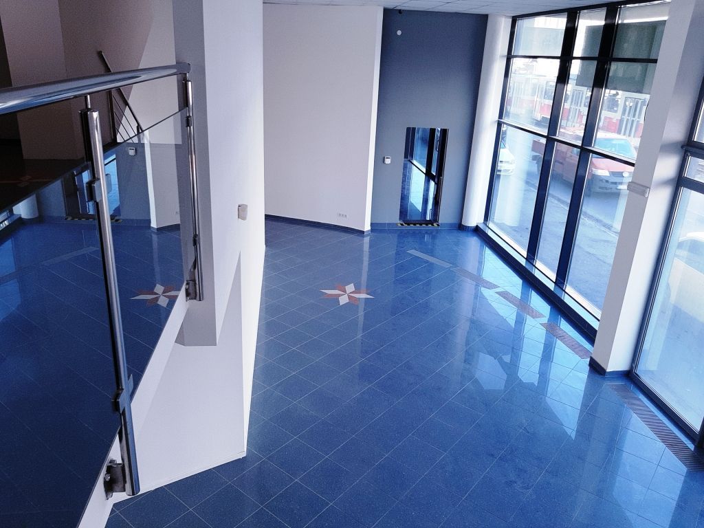 PRENÁJOM: Obchodný priestor na frekventovanej Račianskej uli