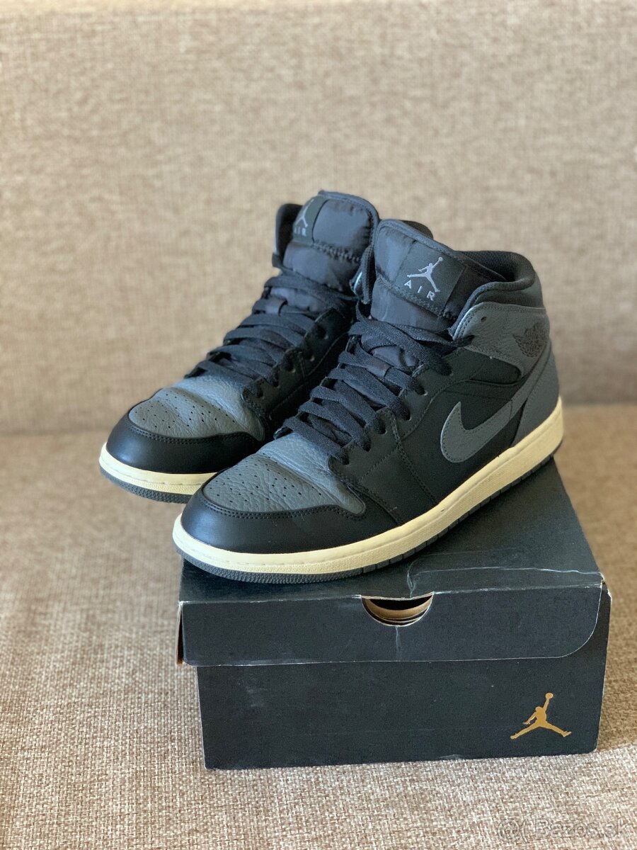 AIR JORDAN 1 MID vel.44