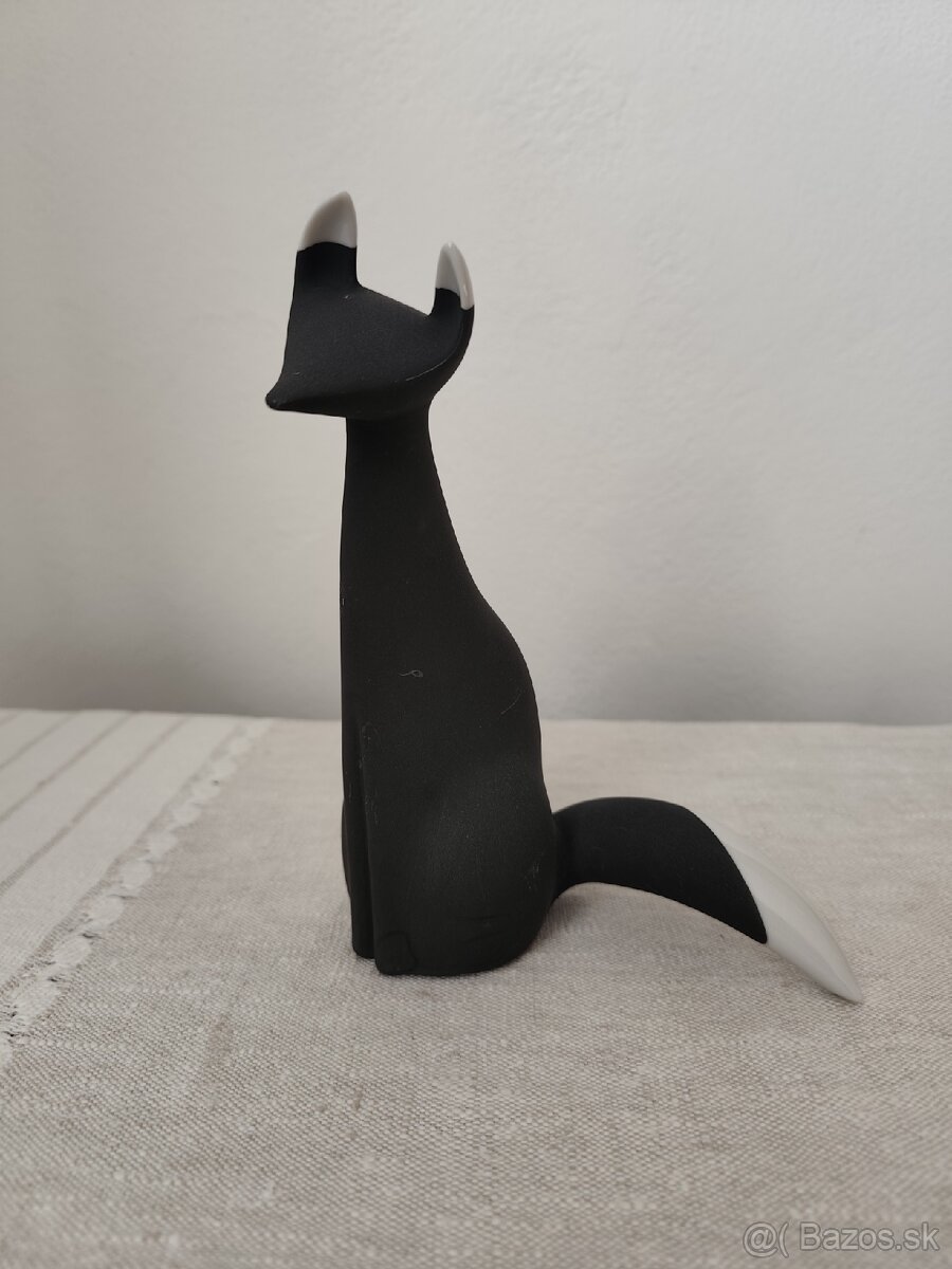 Royal dux čiernobiela líška brusel porcelánová soška