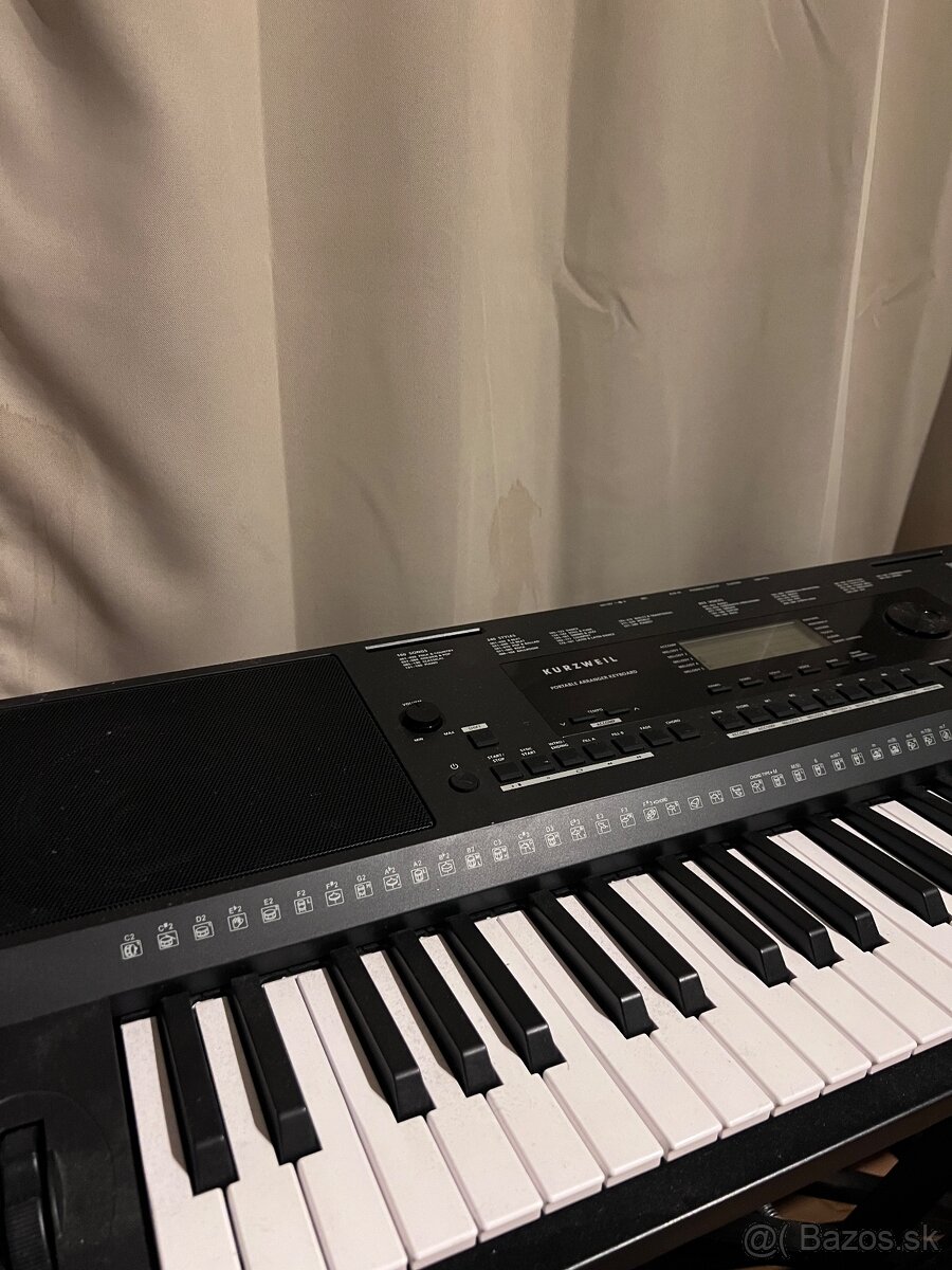 Keyboard Kurzweill KP110