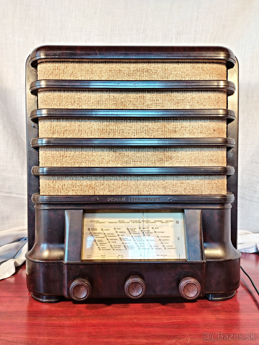 Staré rádio Radiotechna Rekord Trial