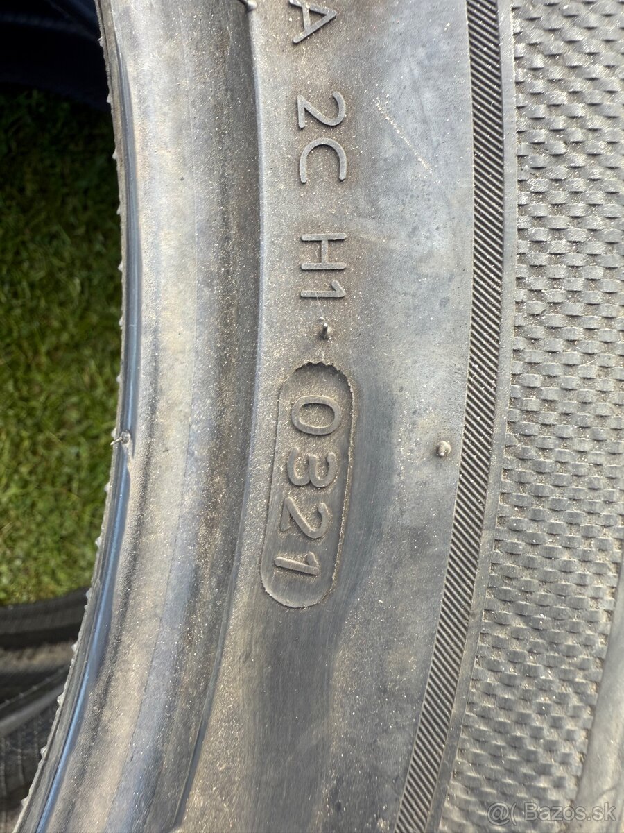 HANKOOK 295/40 R21 letne