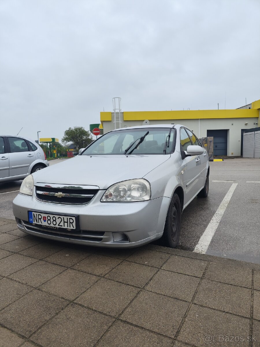 Chevrolet lacetti 1.4 70kw benzín