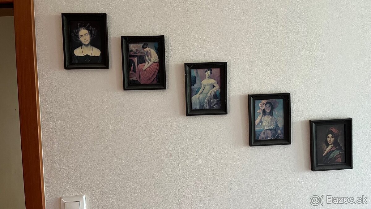 Set malých obrazov