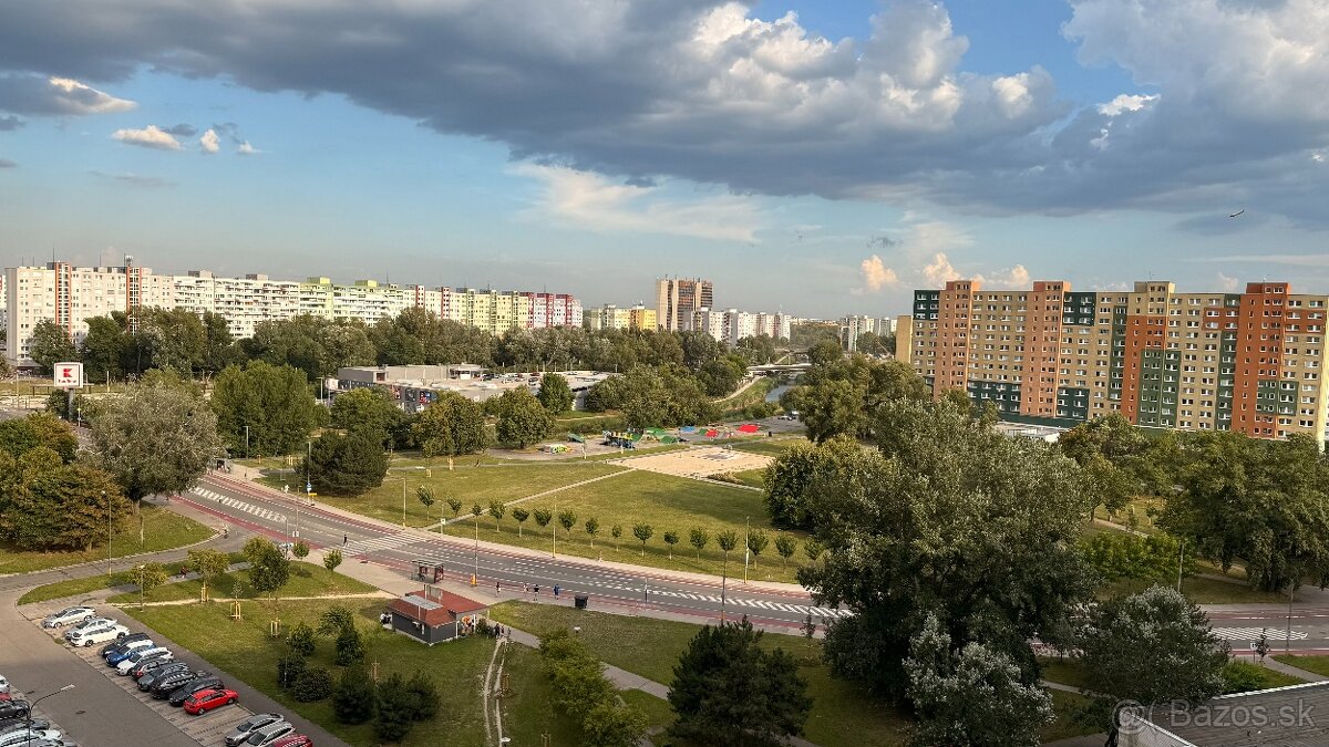 Bratislava V Garsonka s loggiou (34,73 m²) na ulici Fedinova