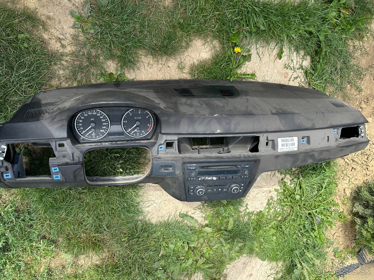 palubovka bmw e90 e91