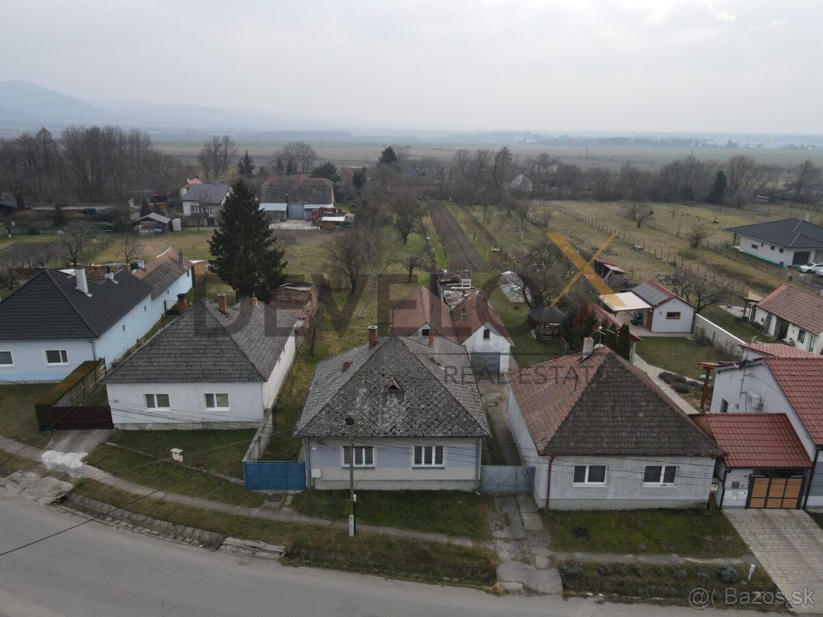 3 izb. RD s rozsiahlym pozemkom v Kuchyni