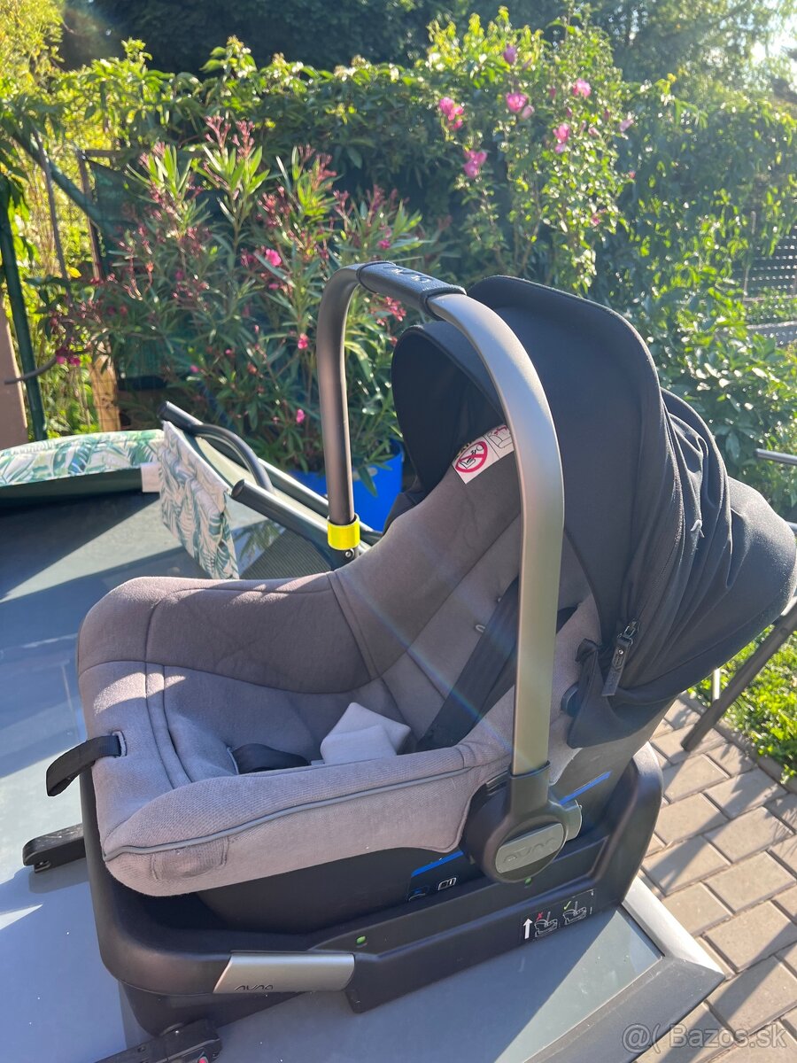 autosedačka Nuna PIPA Lite i-Size + Isofix základňa