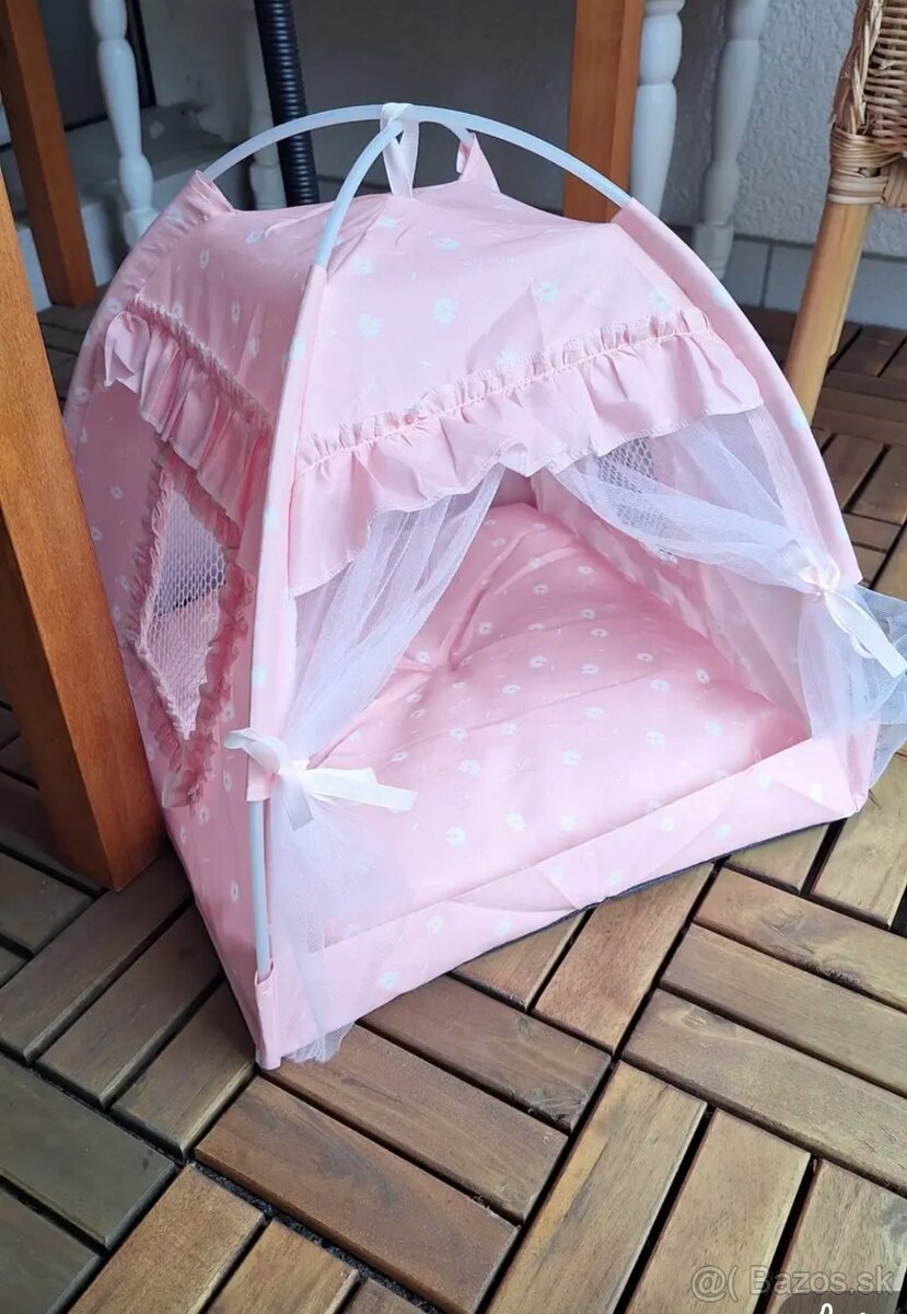 Roztomily pelech pre psy aj mačky