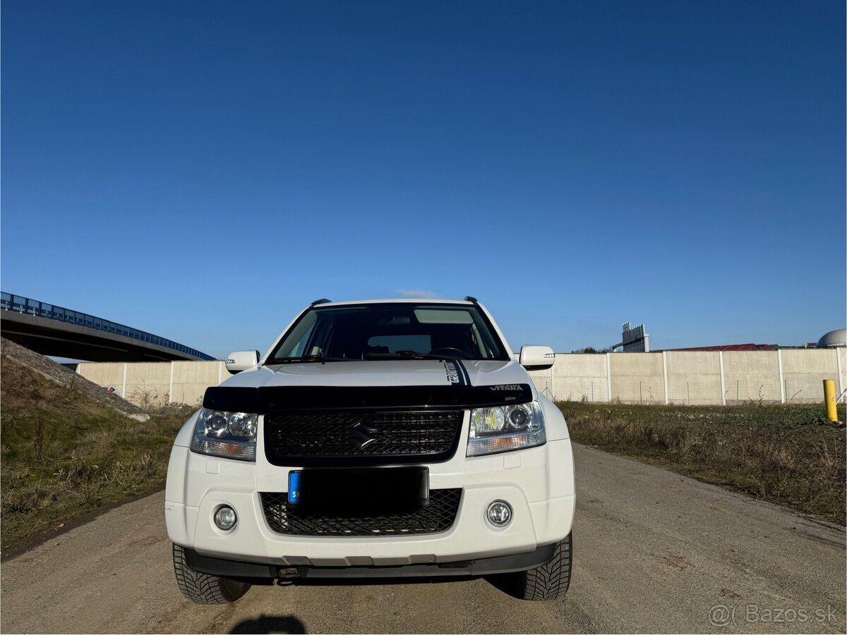 Suzuki Grand Vitara 2.4