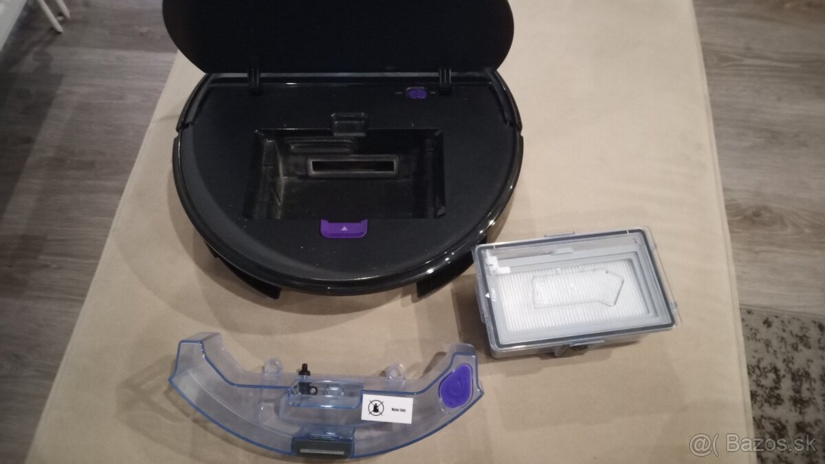 Robotický vysávač