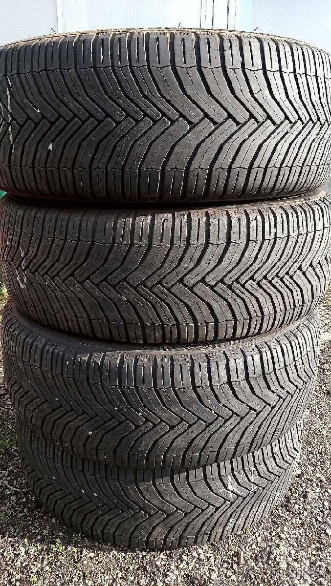Celoročné pneumatiky Michelin 205/55R16