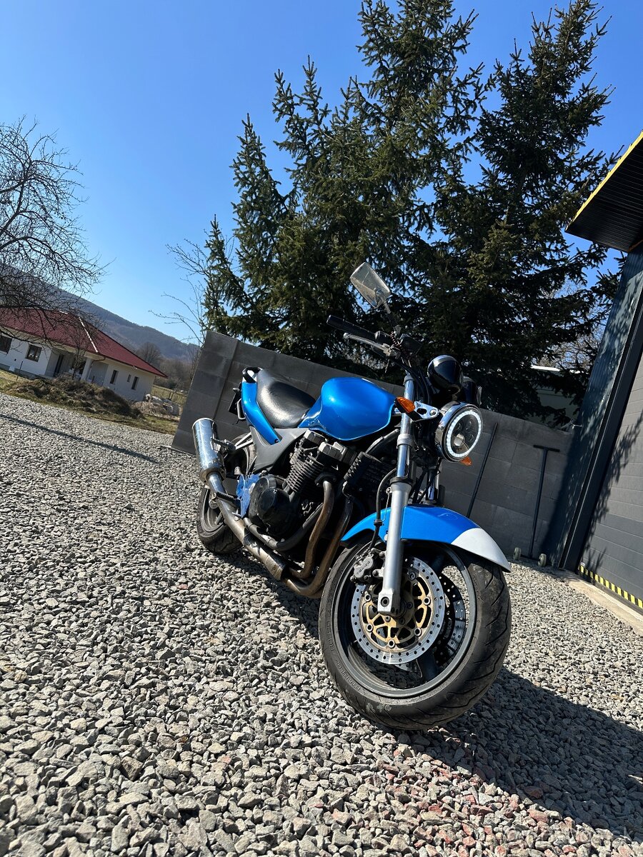 Kawasaki zr750