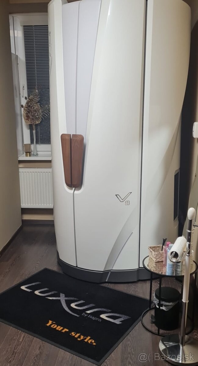 Jedinečné solárium LUXURA V8 48 XL Intelligent