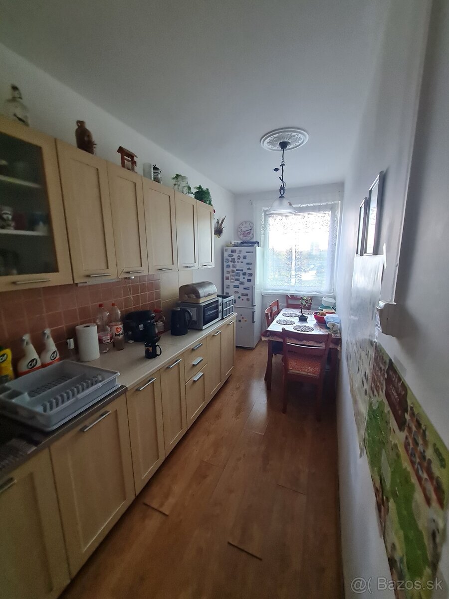 Predám 3-izbový byt na sídlisku Juh
