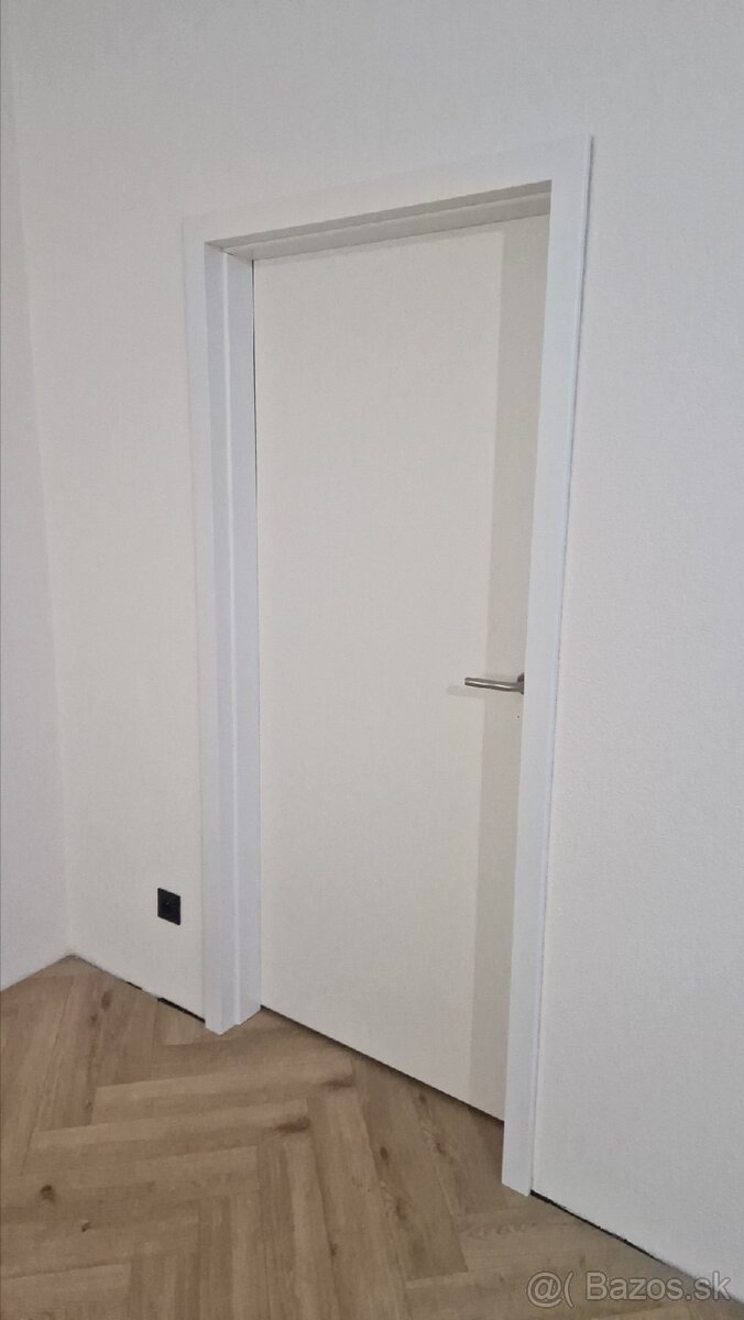 Interierove dvere 80 prave + oblozkova zarubna
