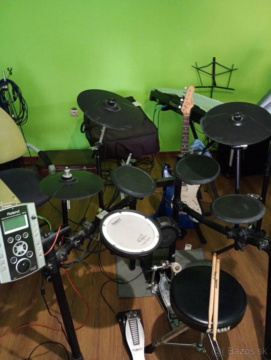ROLAND TD9