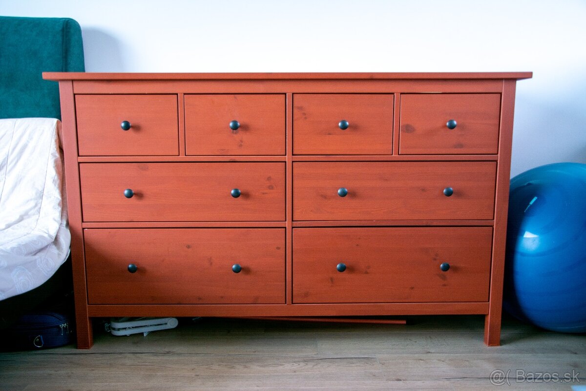 Komoda Ikea Hemnes, originálna červeno-hnedá farba