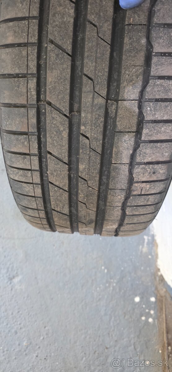 Hankook 275/40 r19