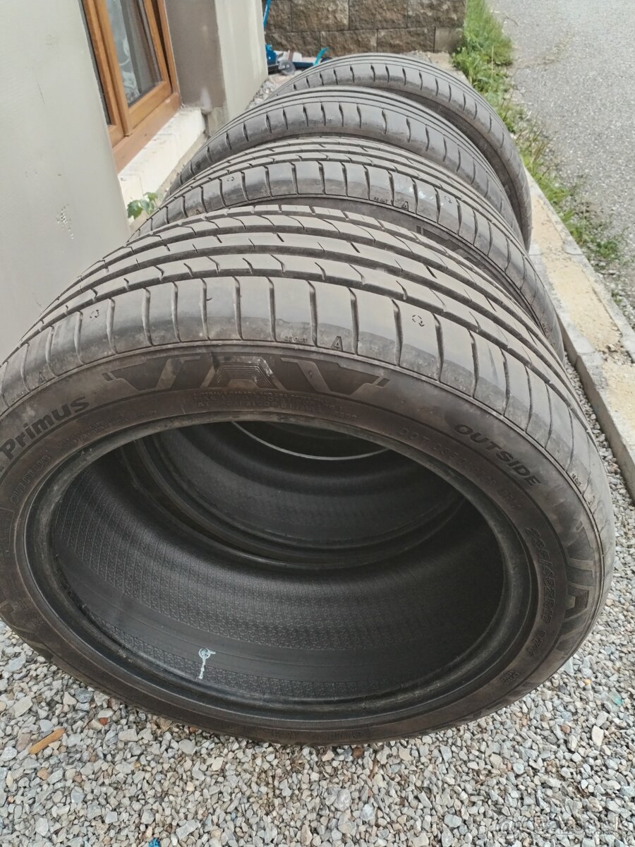 Predám pneumatiky letné 235/45 r17