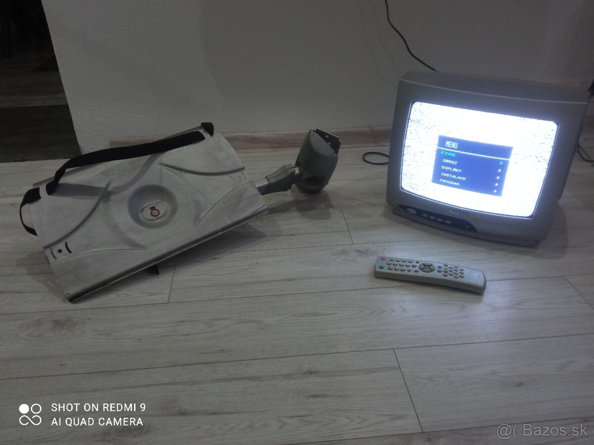 Retro televízor Teletech plus stojan