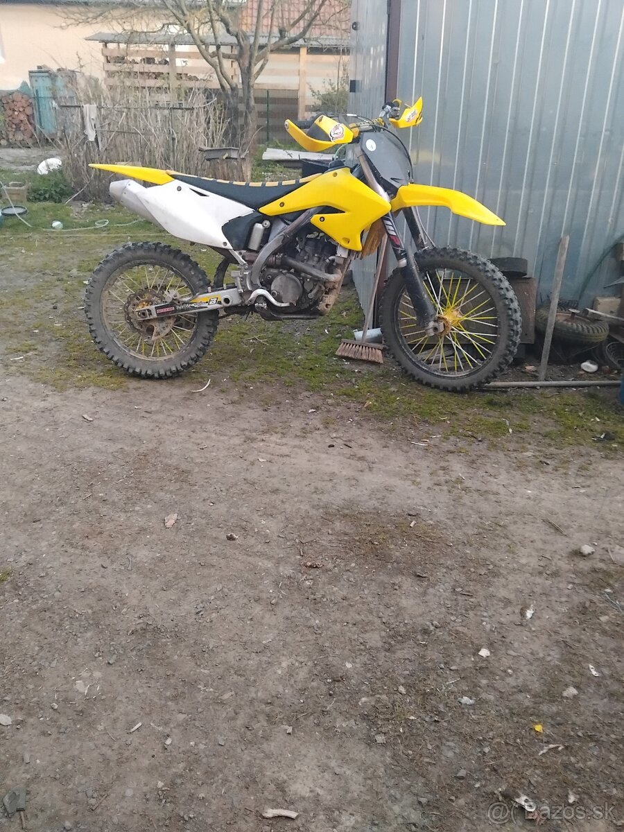 Suzuki rmz 250