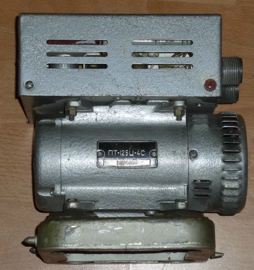Predám rotačný menič z lietadla, typ ПТ-125Ц-4С