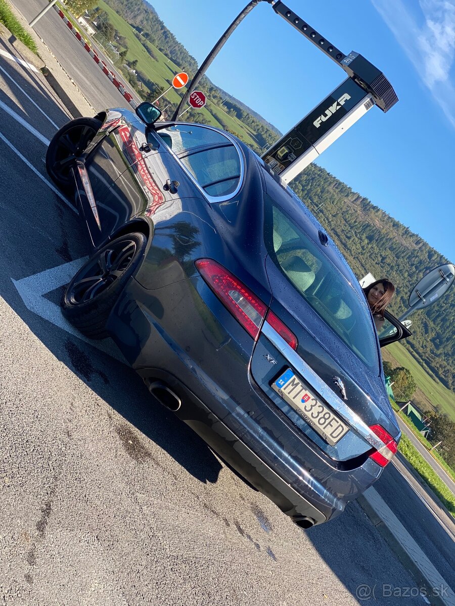 Jaguar XF 2.7 biturbo