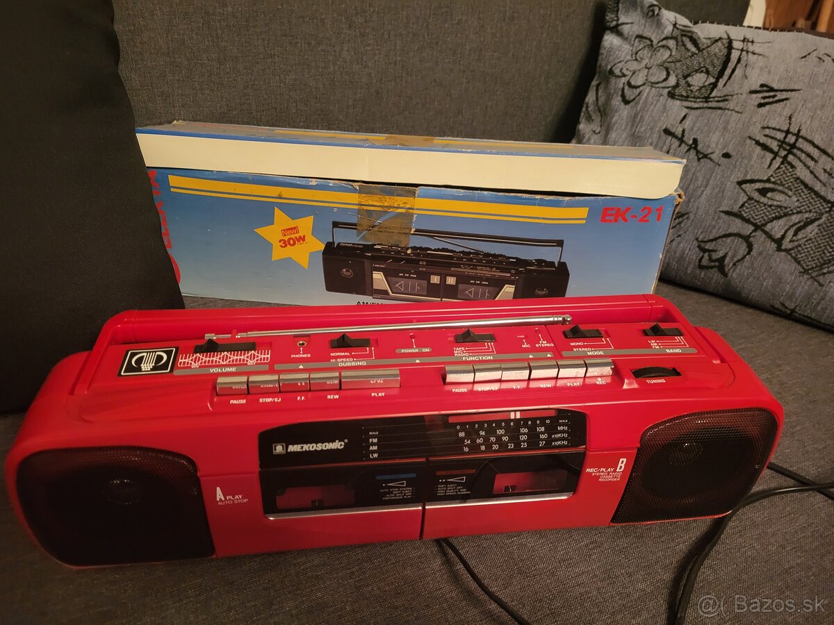 Retro radio