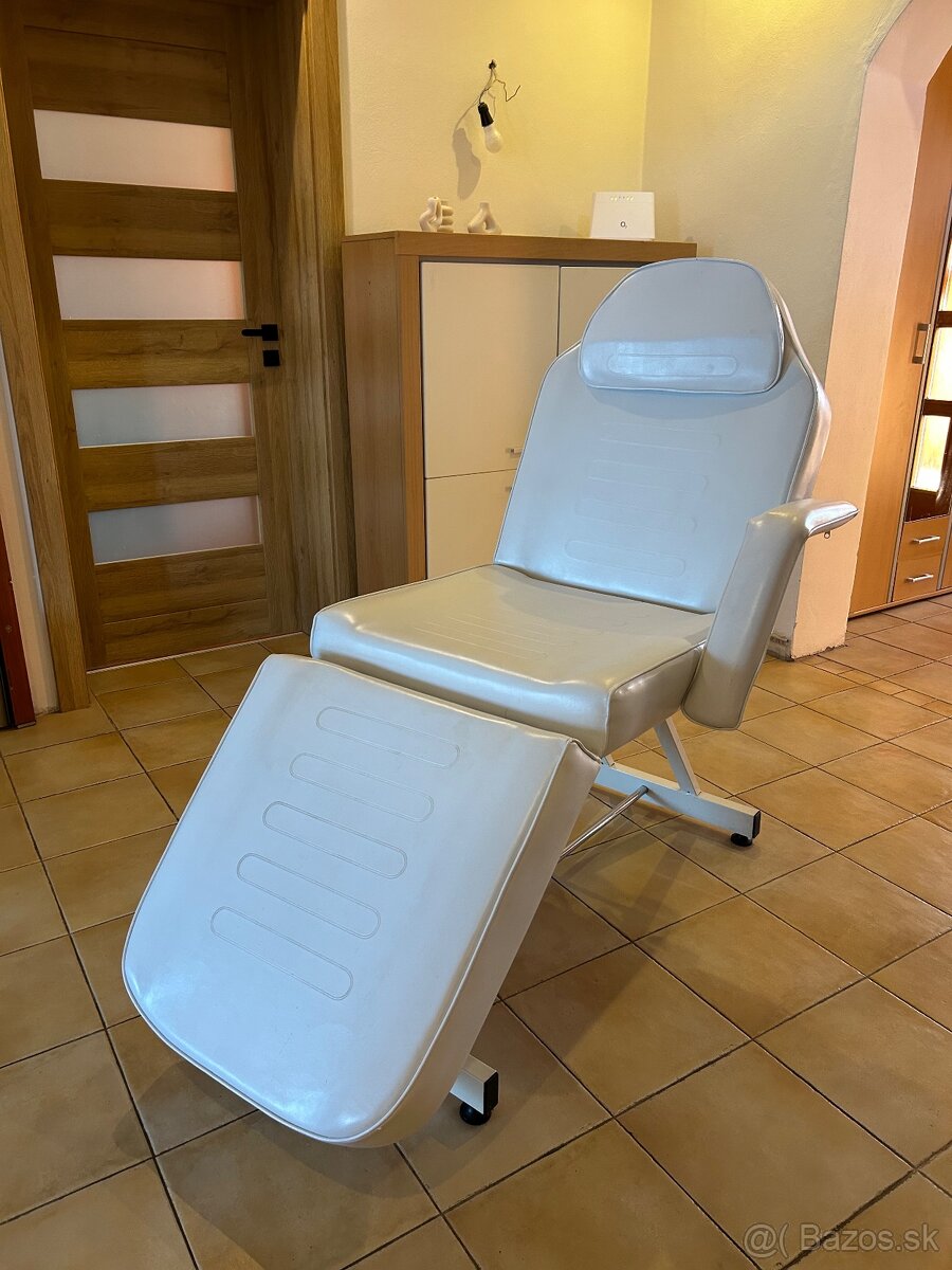 Kozmetické/ masážne kreslo