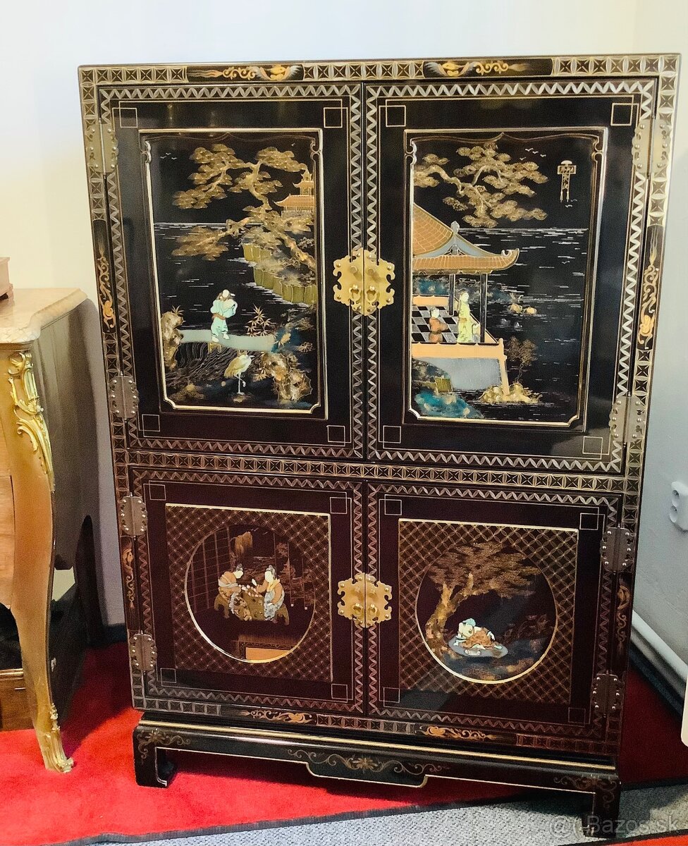 Starožitná Čínská Komoda