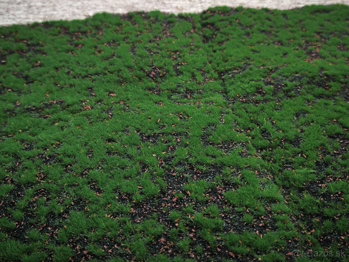 Umelá tráva a mach pre modelárov