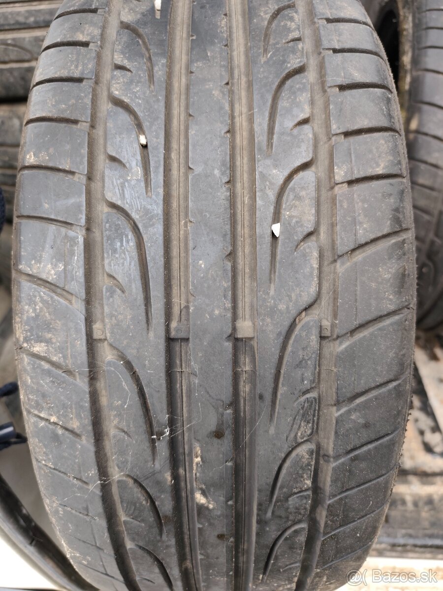 215/45 R16 Dunlop dot 2021