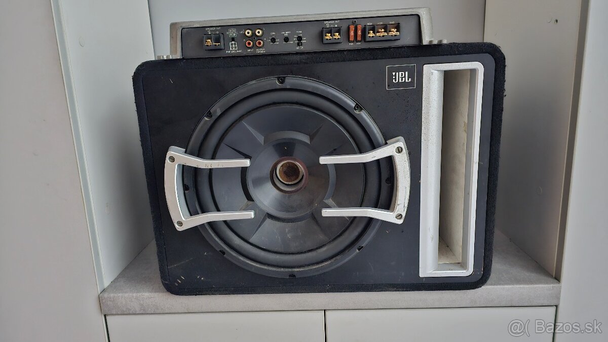 Predám subwoofer JBL