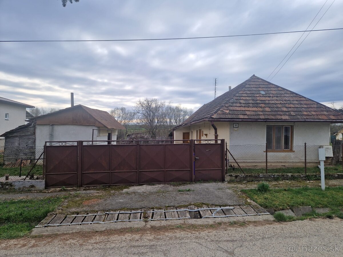 Dom s veľkým pozemkom na predaj Kolta