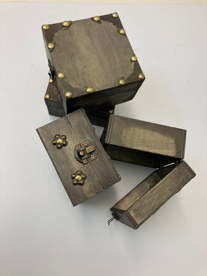 Vintage Drevené krabičky 11x11x9cm