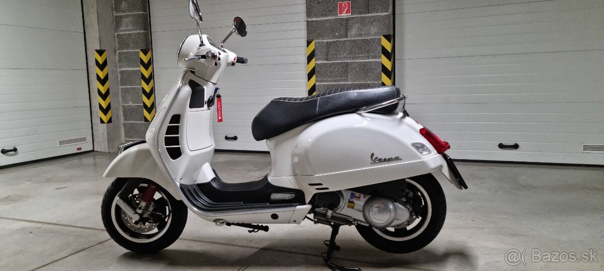 Vespa GTS 300 super