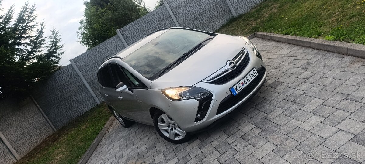Opel Zafira Tourer