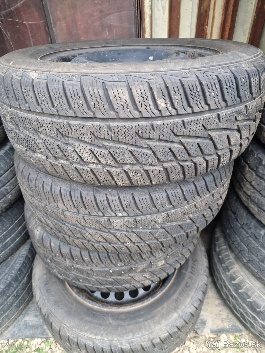 Predámzimne kolesa ford 215/60r16 99H