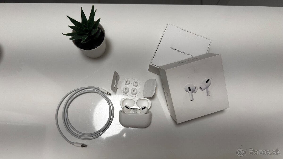 AirPods Pro 1. gen – s bezdrôtovým nabíjaním