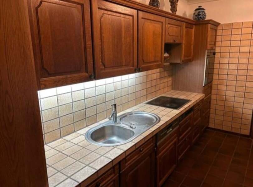 Dubová selská linka s vestavěnými spotřebiči,5870