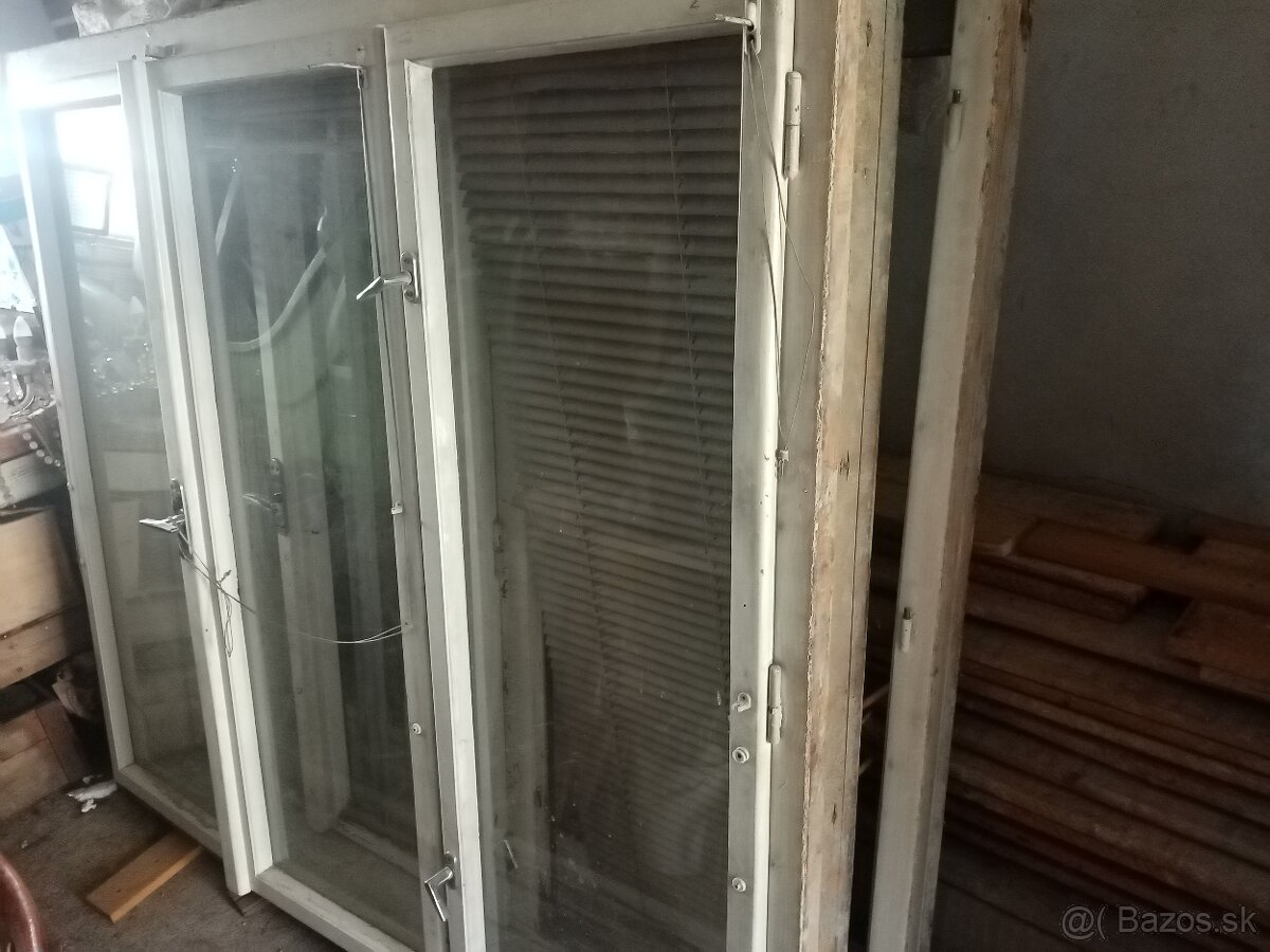 Predám Drevené Kastlové Okná s Rámom