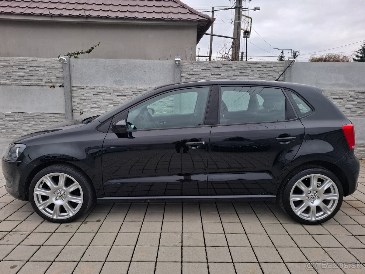 VOLKSWAGEN POLO 1.2 TRENDLINE NAVI