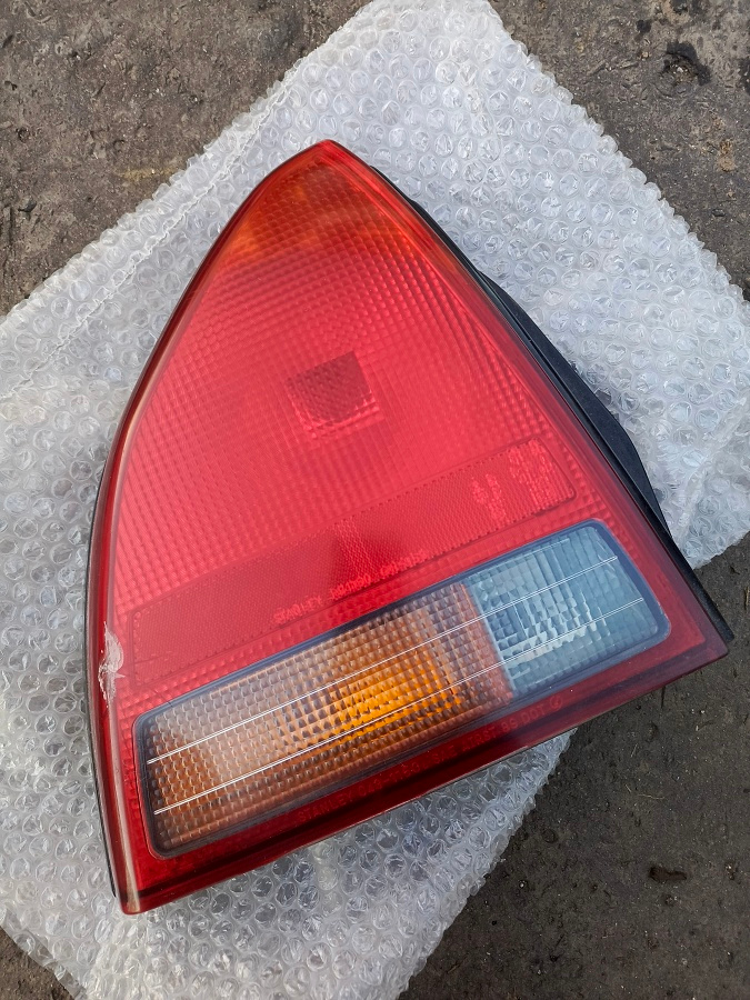 svetla - Honda Prelude 4.gen