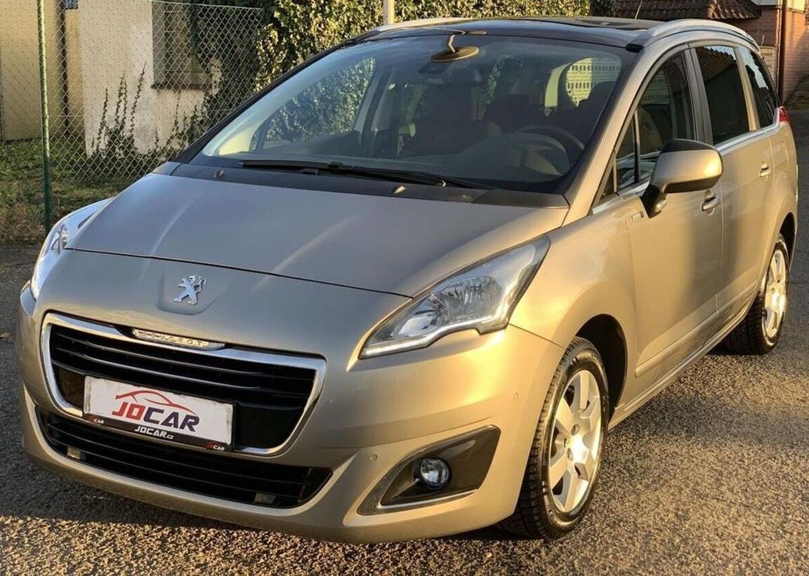 Peugeot 5008 1.6HDi STYLE 7 MÍST 1.MAJ.ČR nafta manuál 88 kw