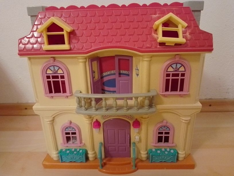 Veľký dom pre bábiky s plno doplnkami