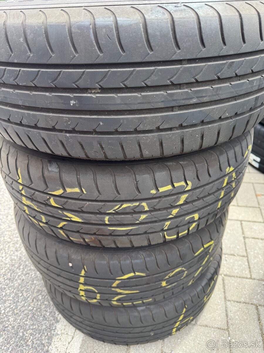 205/60R16 Goodyear