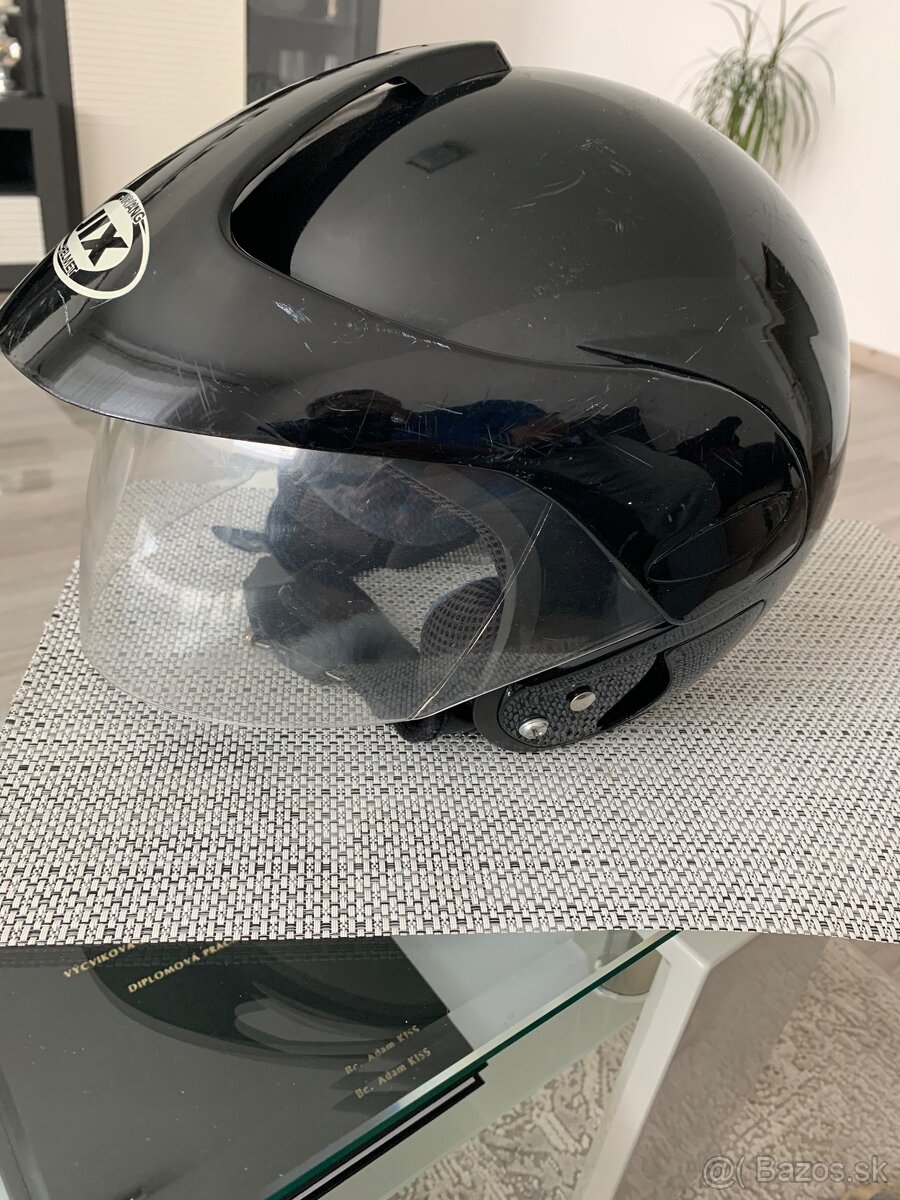 Prilba na skuter motorku