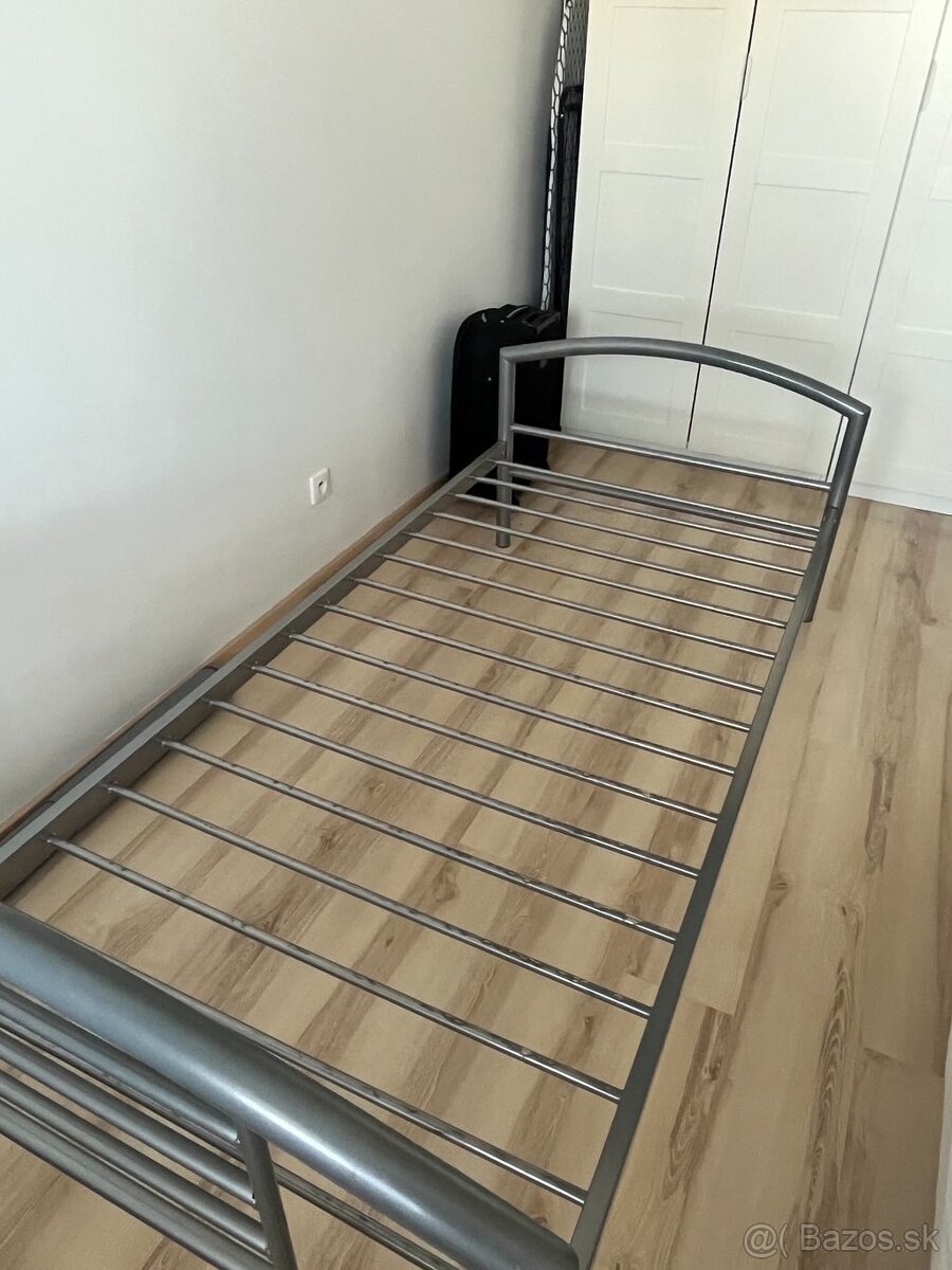 Kovová postel Cortina bez matracu