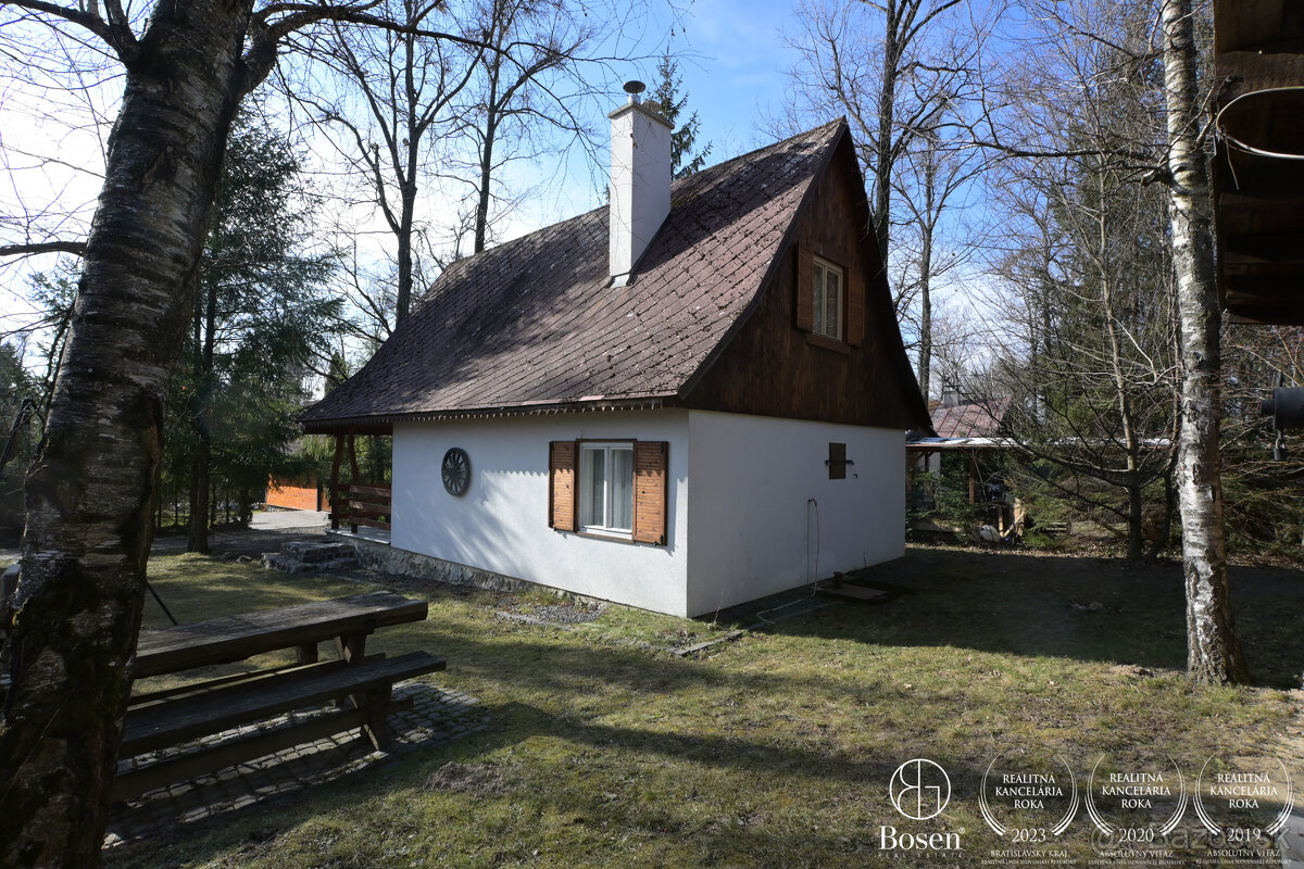 BOSEN | ZNÍŽENÁ CENA - rekreačná chata v obci Rohožník, Malé